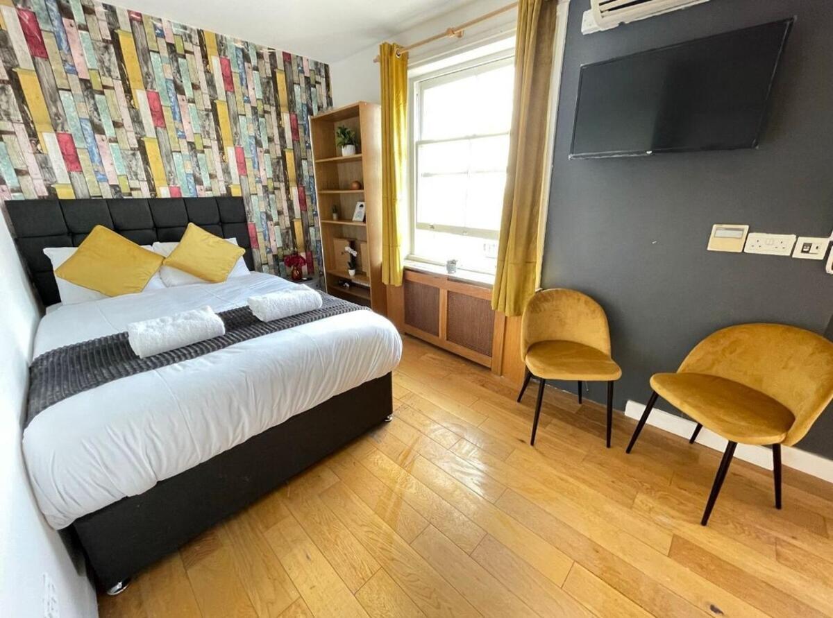 Portobello Road Artistic Studios 'Budget' 런던 객실 사진