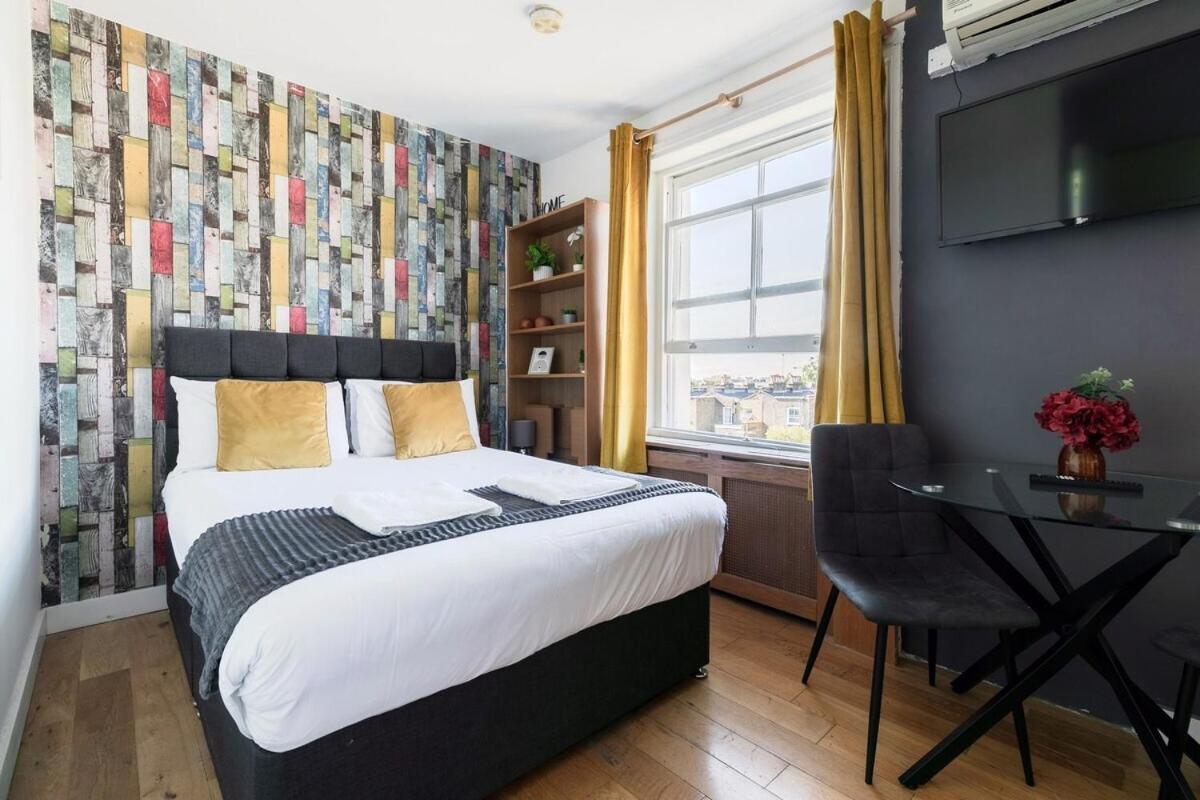 Portobello Road Artistic Studios 'Budget' 런던 객실 사진