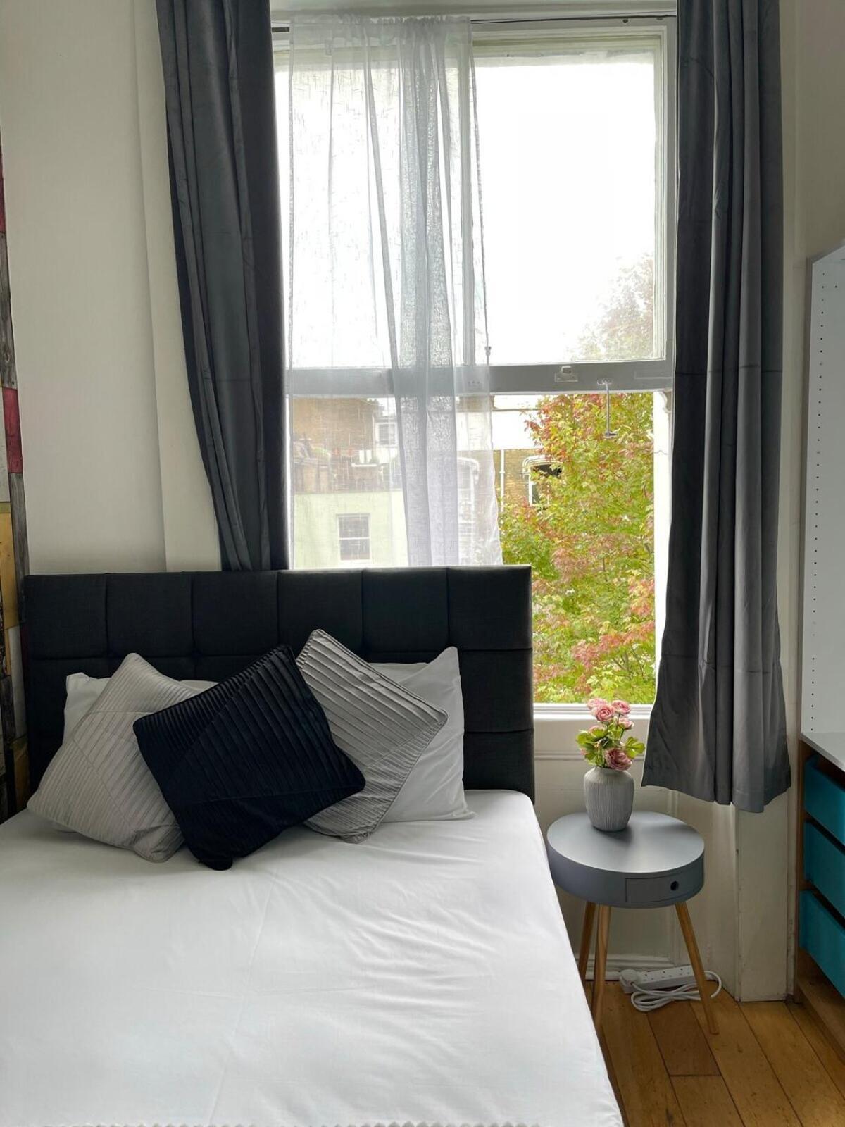 Portobello Road Artistic Studios 'Budget' 런던 객실 사진