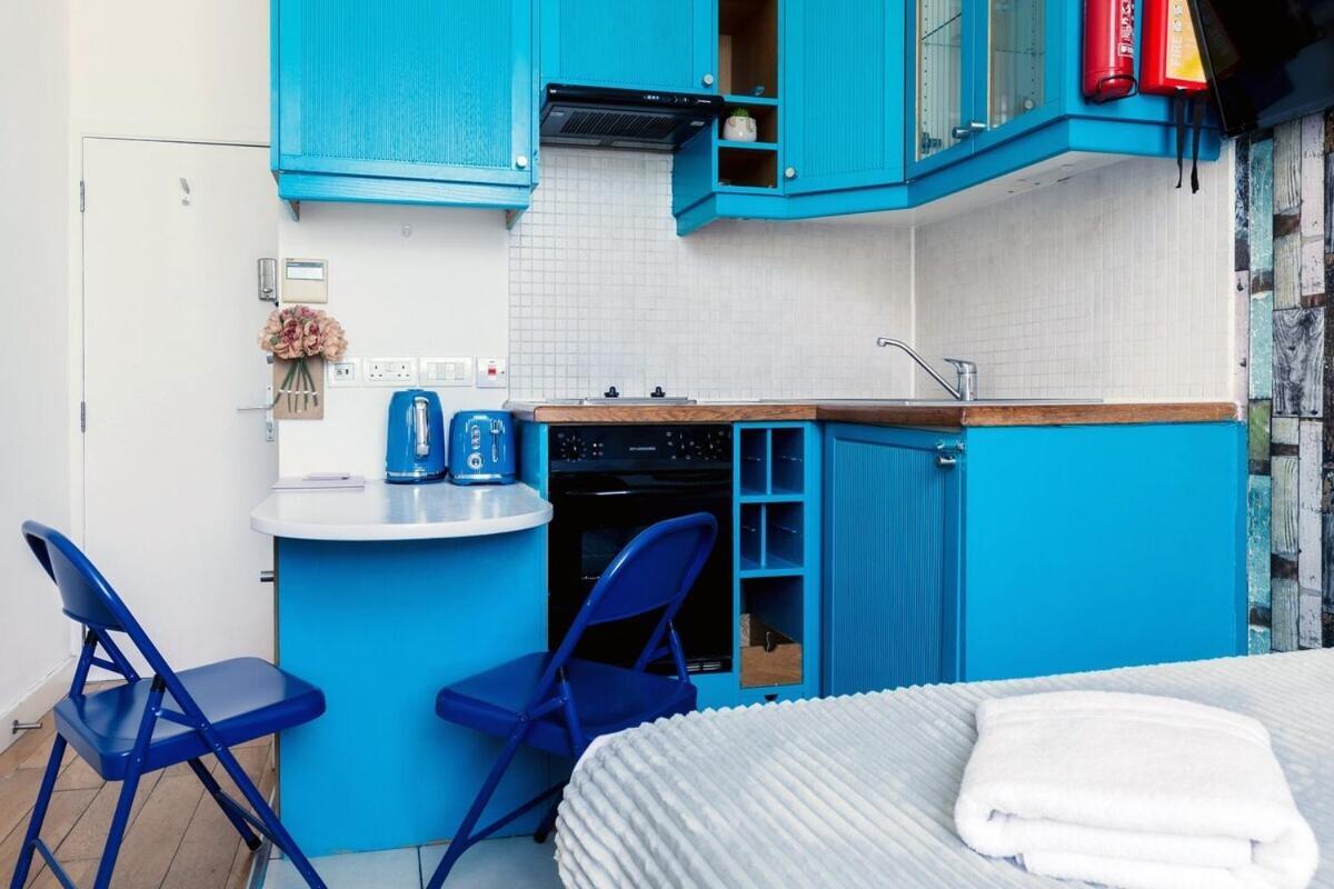 Portobello Road Artistic Studios 'Budget' 런던 객실 사진