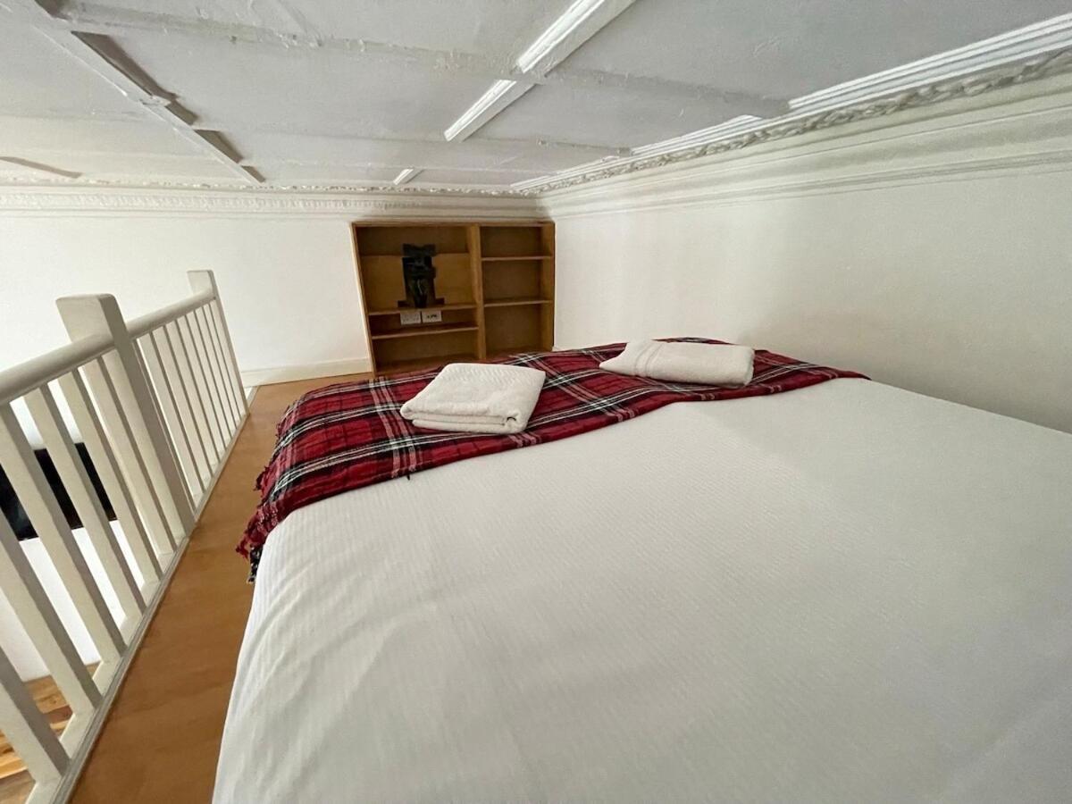 Portobello Road Artistic Studios 'Budget' 런던 객실 사진