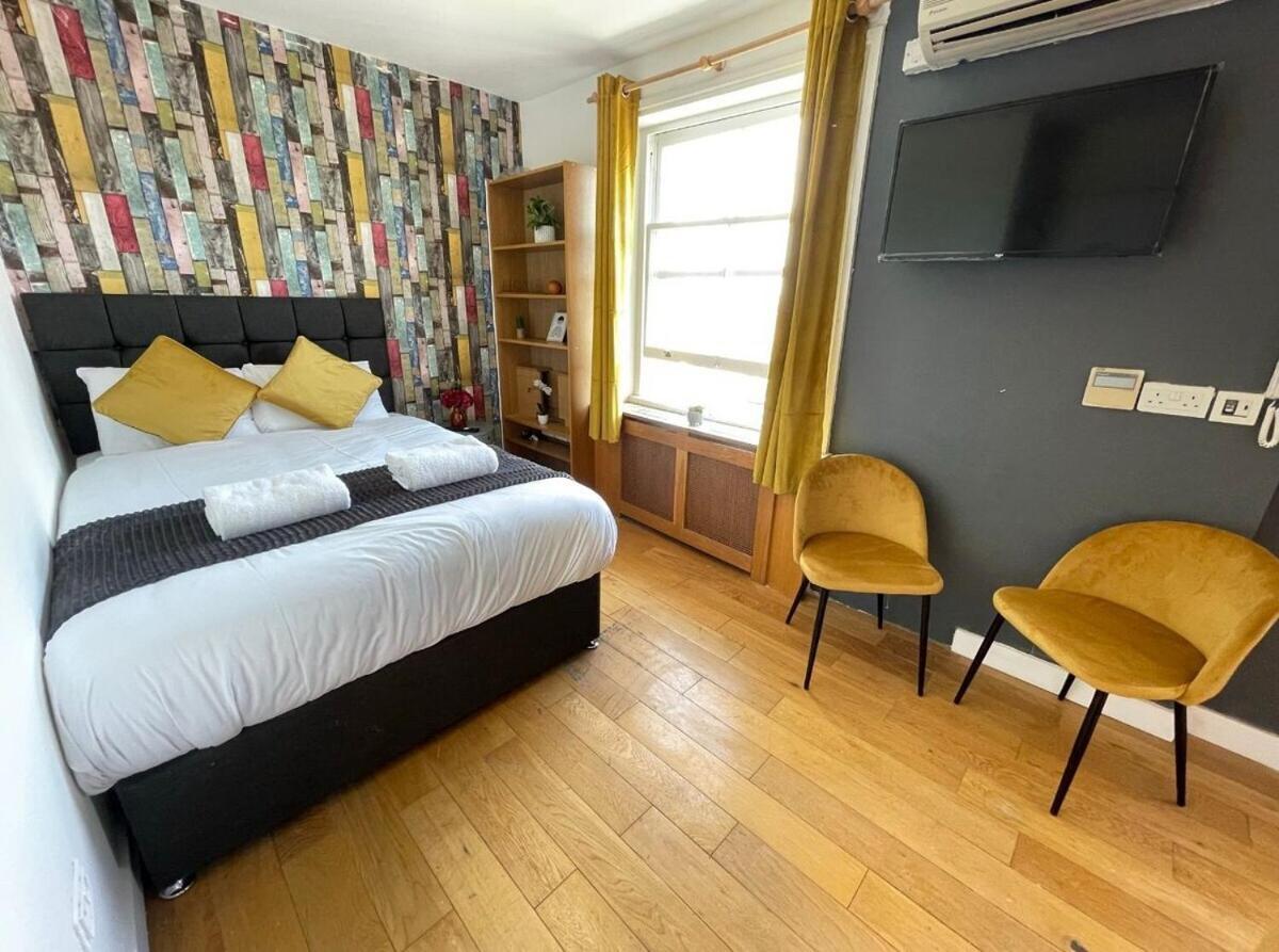 Portobello Road Artistic Studios 'Budget' 런던 객실 사진