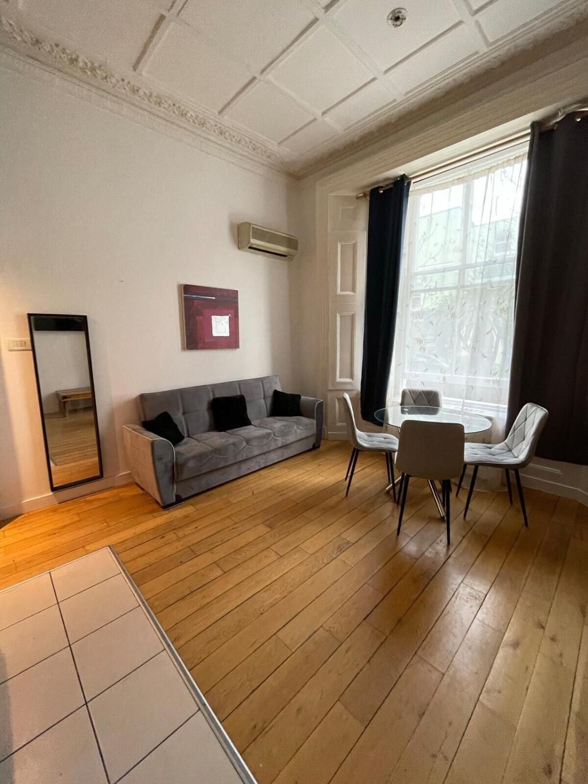 Portobello Road Artistic Studios 'Budget' 런던 객실 사진